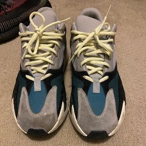 YEEZY BOOST 700 (Wave Runners)